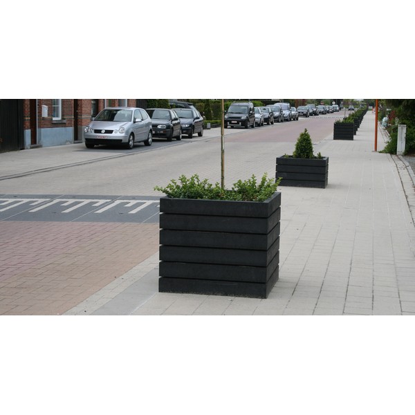 bloembakken boombakken openbare weg gerecycled kunststof zwart